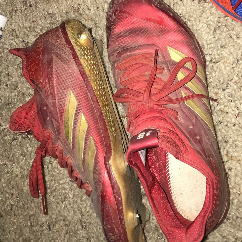 Baseball cleats